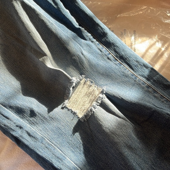 Jean - Picture 5 of 14